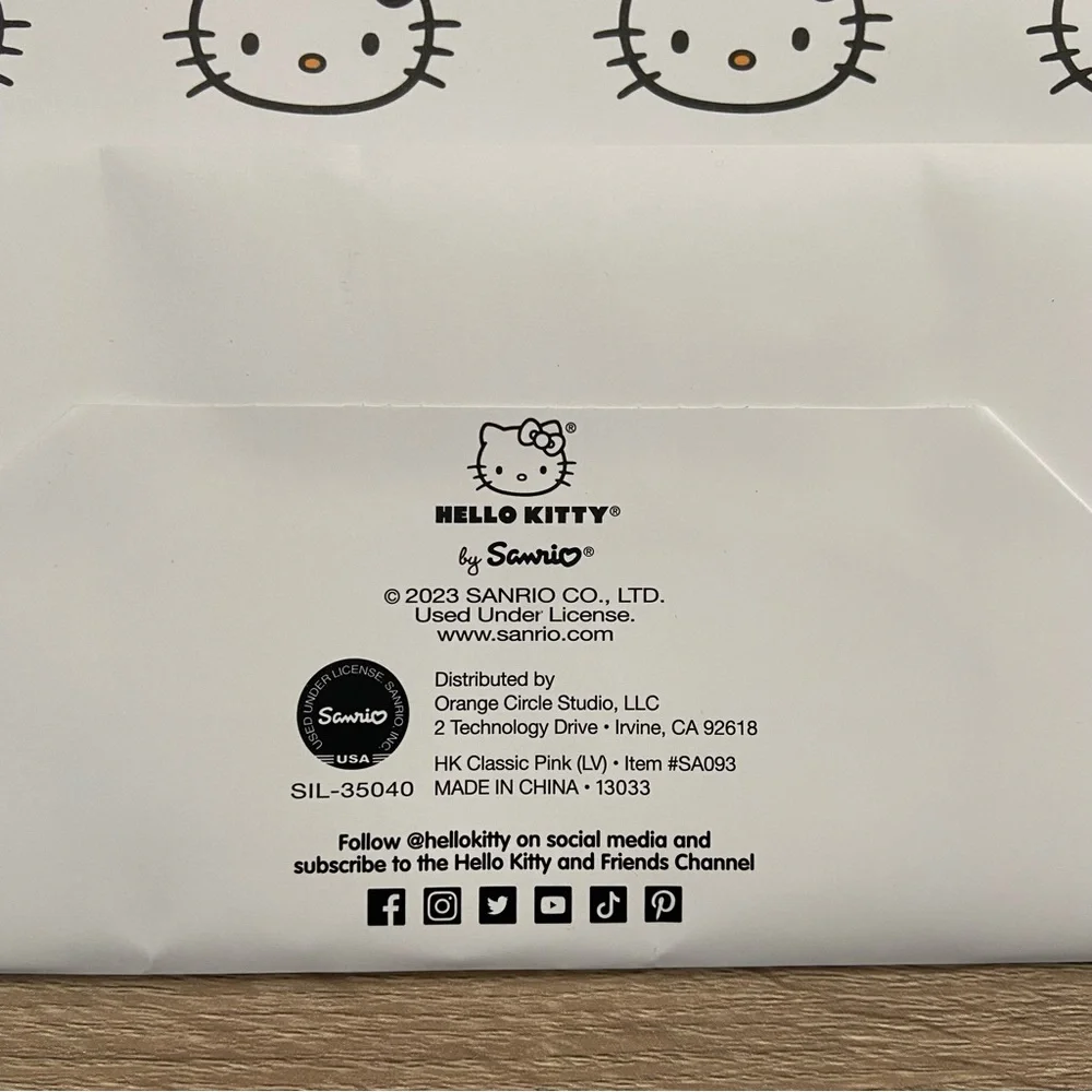 Hello Kitty White Hello Kitty Faces Gift Bag NEW